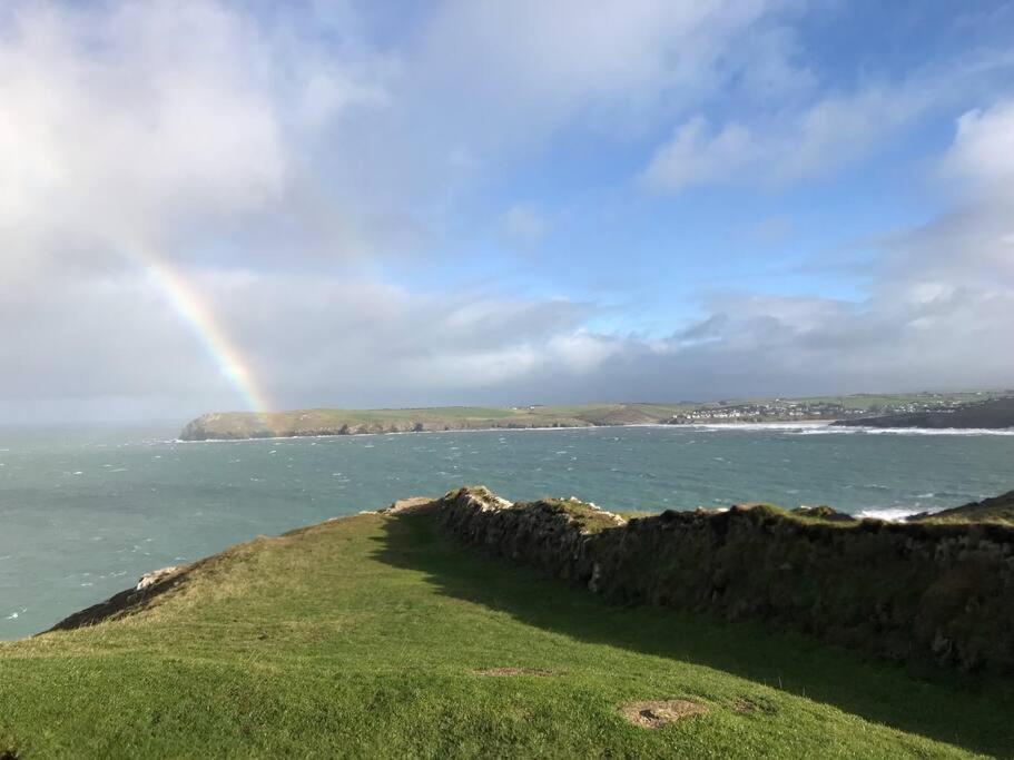 Trethvor House Ensuite Double Room With Free Parking In Quiet Residential Area Padstow Exterior foto